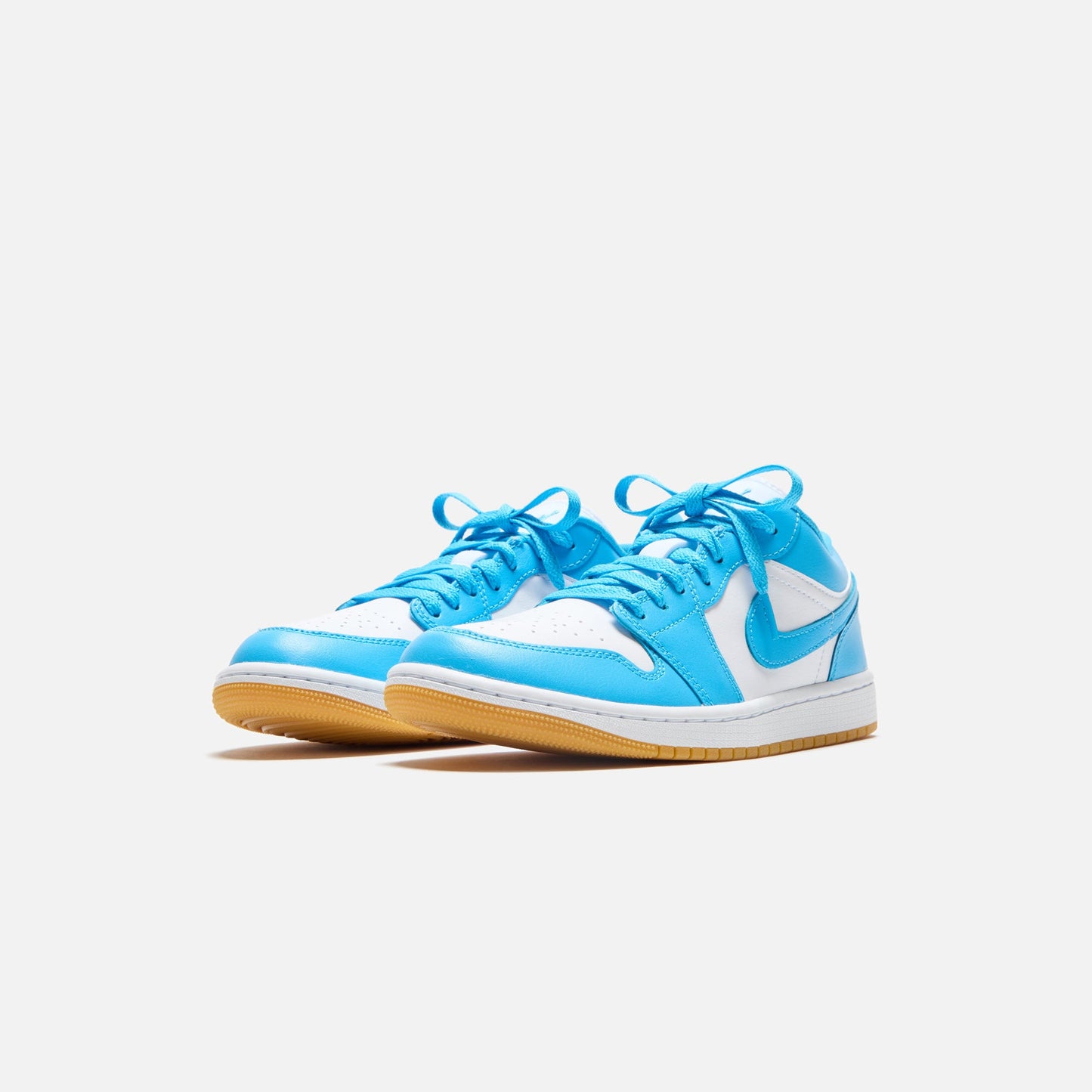 Jordan WMNS Air Jordan 1 Low - White / Gum Light Brown / Dark Powder Blue