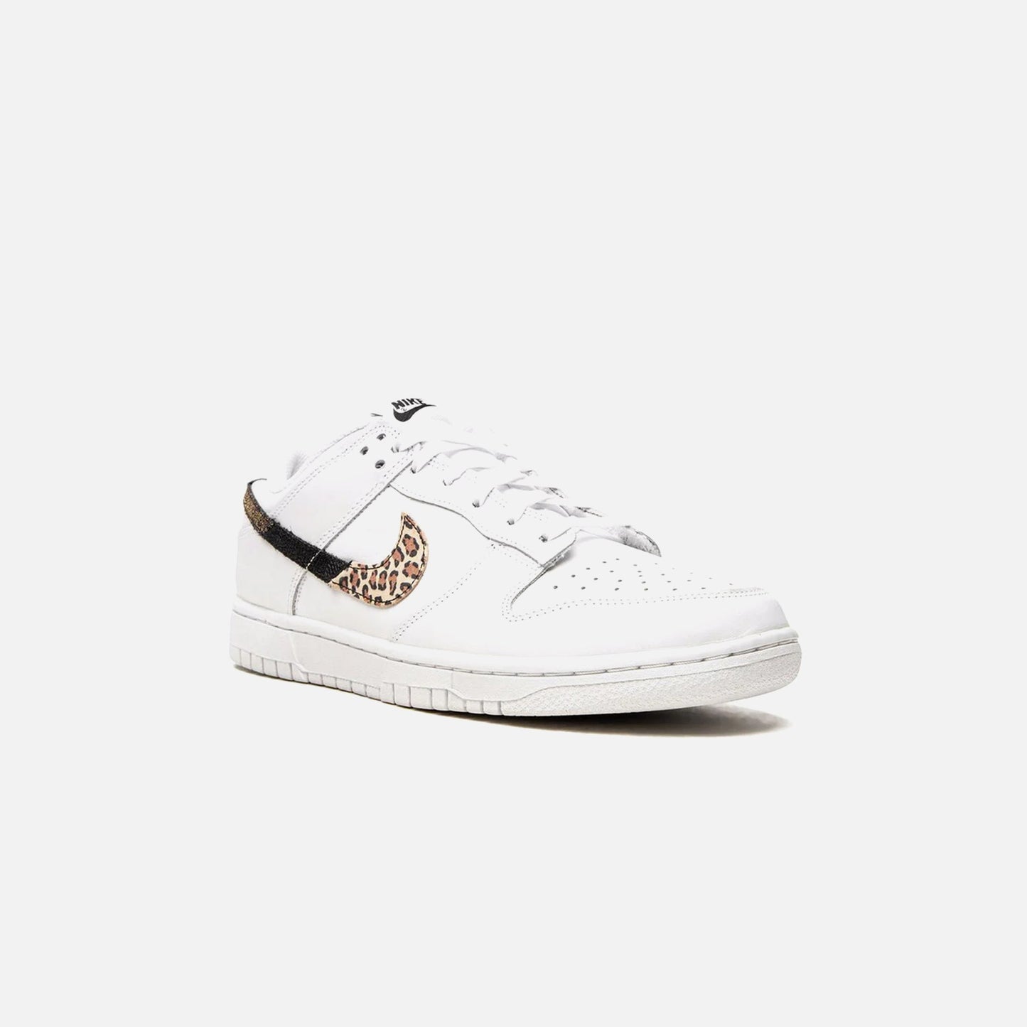 Nike WMNS Dunk Low SE - White / Multi-Color