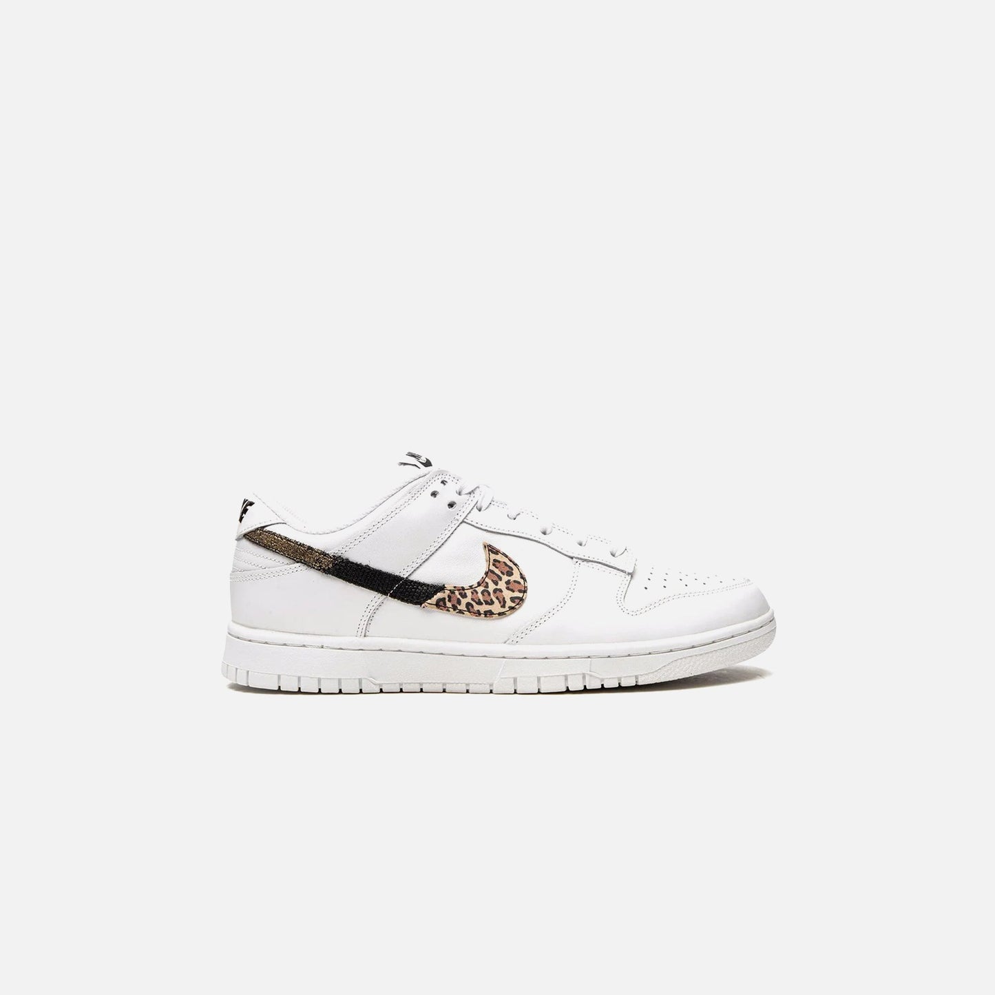 Nike WMNS Dunk Low SE - White / Multi-Color